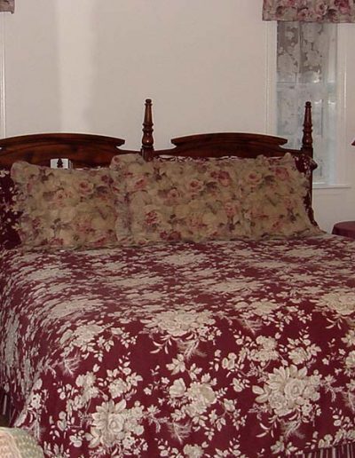 Red Delicious Rooms | Apple Blossom Inn Bed and Breakfast