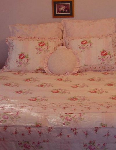 The Red Delicious Room | Rooms at the Apple Blossom Inn